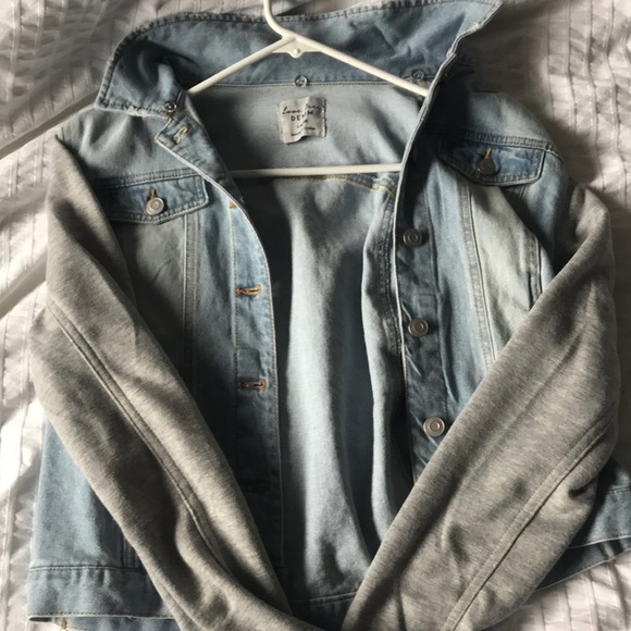 denim jacket with grey sleeves - Picture 1 of 3
